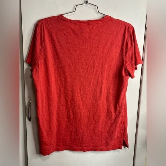 VS Pink T-Shirt - Picture 2 of 4